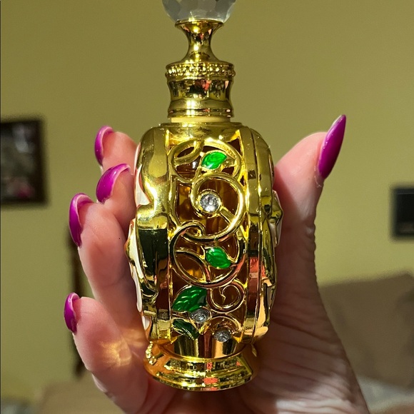 NIB Layali Concentrated Scented Oil alcohol free collectible flower bottle - Picture 8 of 11